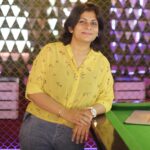 Monica, dona da confeitaria da Monica